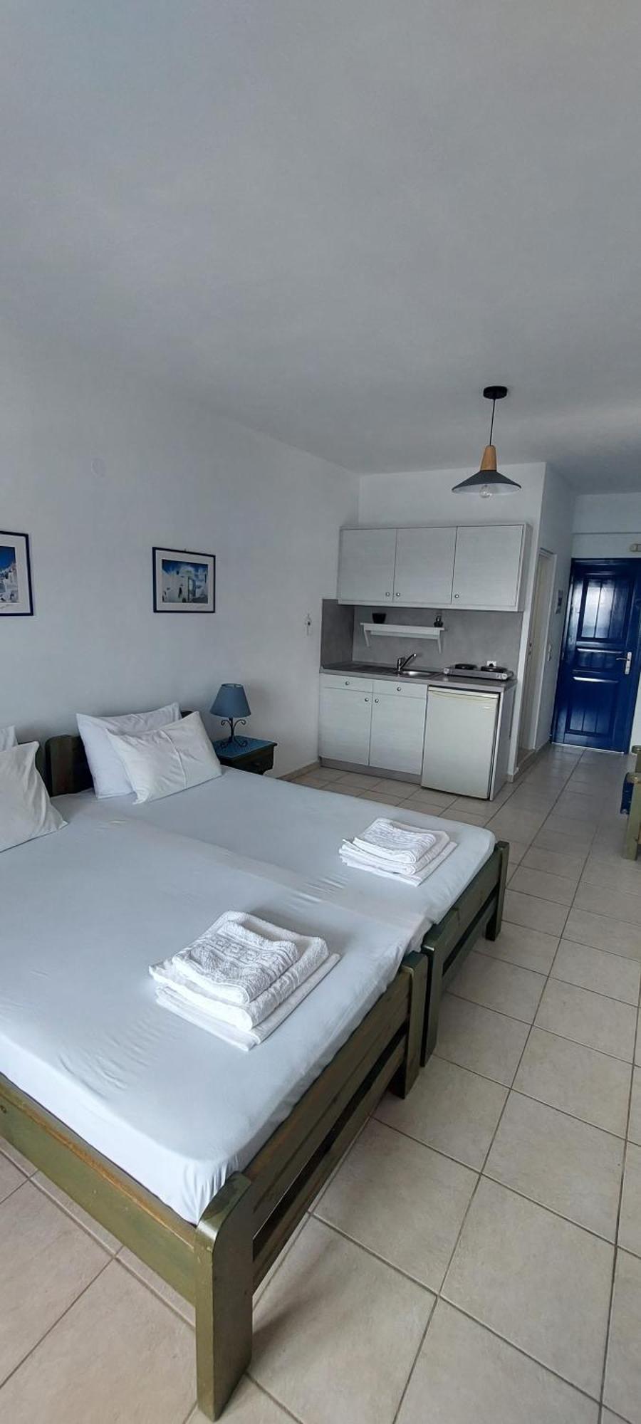 Vrahos Rooms - Studios Alopronia Экстерьер фото