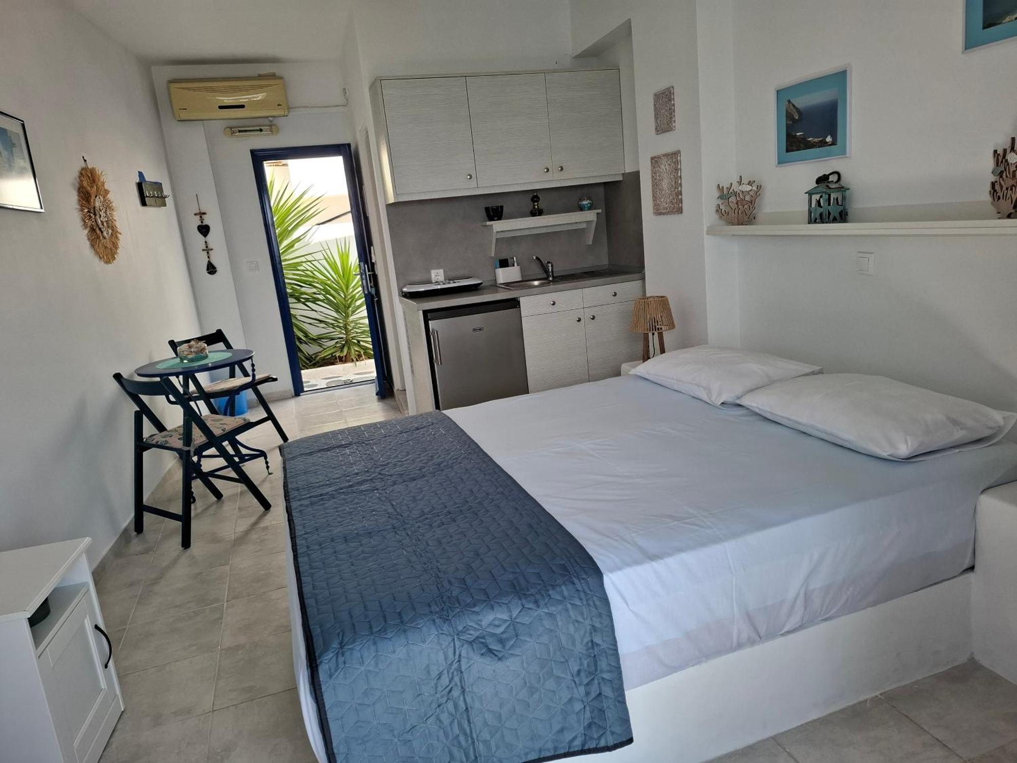 Vrahos Rooms - Studios Alopronia Экстерьер фото